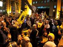مئات من نساء «الإخوان» ينظمن مسيرة في الفيوم